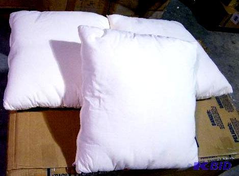 lot 43 image: Set of 3 Off White Pillows - 19 x 19 x 7 - Po...