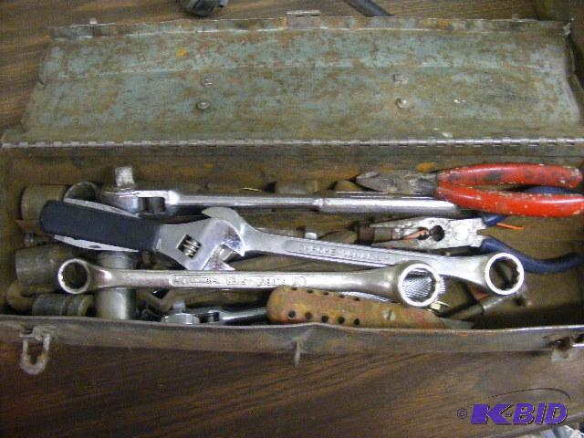 lot 116 image: Tool box with tools...