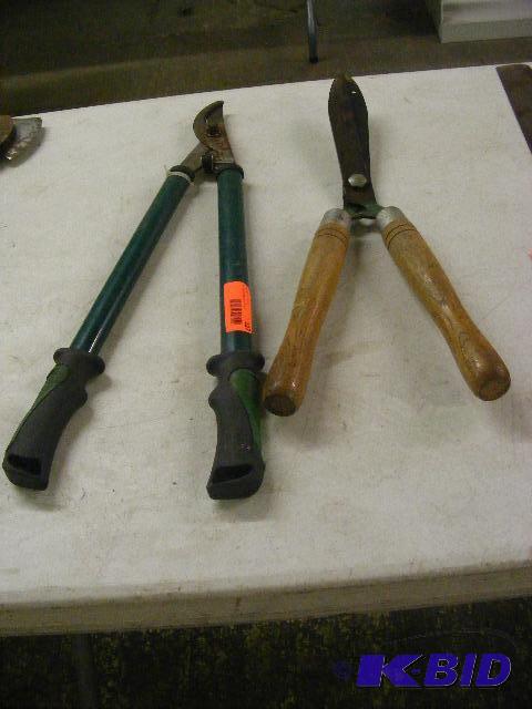 lot 127 image: Lopping Sheers and Branch Trimmer...