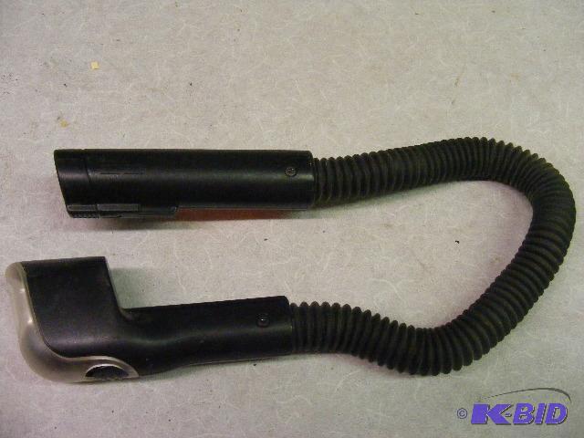 lot 81 image: Black & Decker Snake Light...