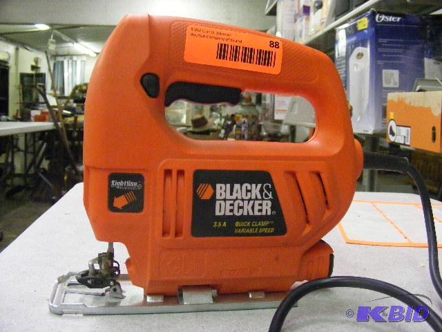 lot 88 image: Black & Decker Variable Speed scroll saw...