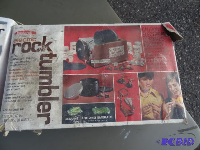 lot 1 image: Rock tumbler set...