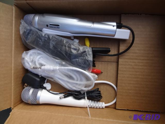 lot 13 image: Lead singer Microphone set...