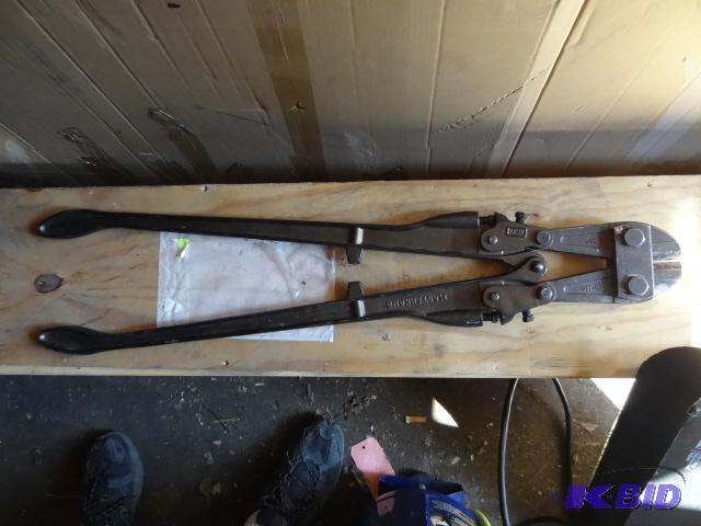 lot 160 image: Masterhand 36" bolt cutters...