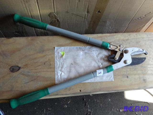 lot 164 image: Tree branch pruner...