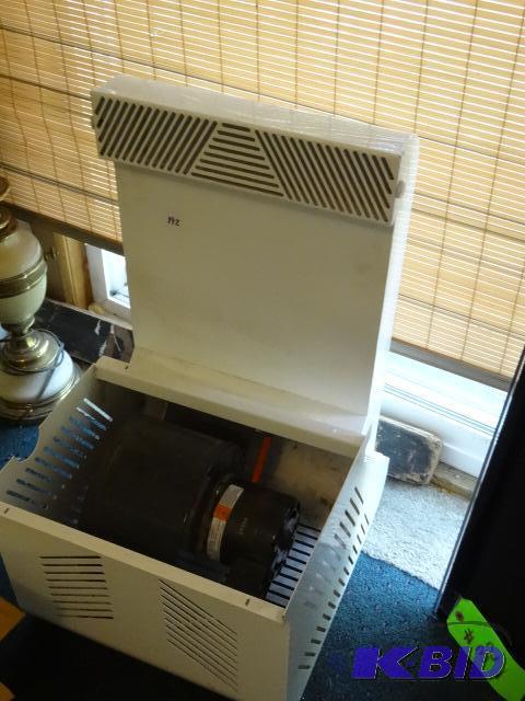 lot 192 image: Blower unit. 115 volt. Dayton 4C566A motor...