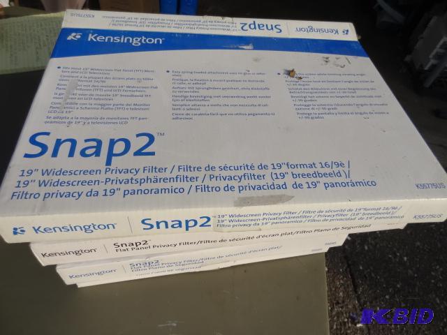 lot 21 image: 4 Kensington monitor privacy filters. 2 are 1...