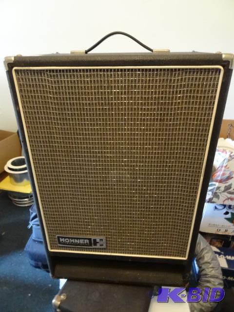 lot 225 image: Hohner model 121H speaker...