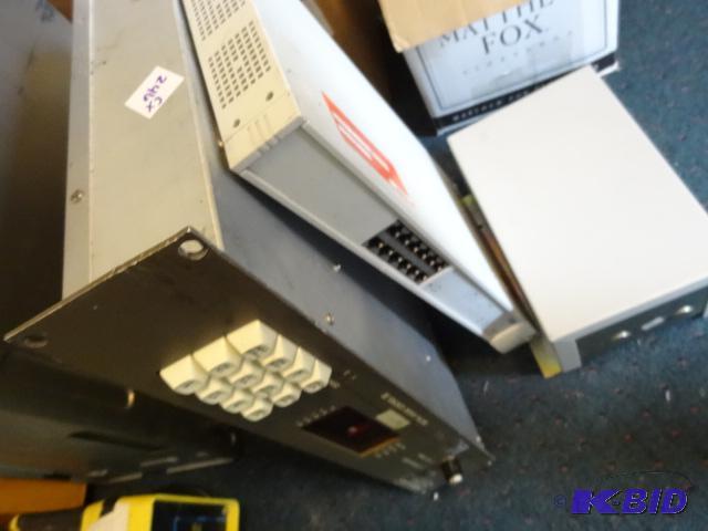 lot 246 image: Perkin Elmer digital gauge control III. 3 com...