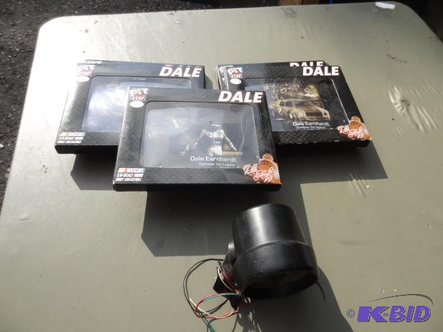 lot 257 image: Dale Earnhardt 18 scale collecter hoods. Qty...