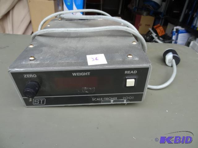 lot 36 image: Scale tronix 2001 patient lift scale. No cabl...
