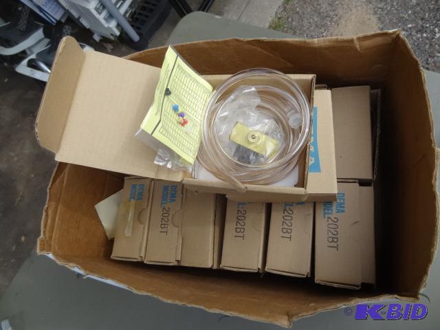 lot 76 image: Dema adjustable single stage injectors. Qty 1...