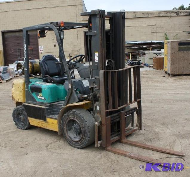 lot 301 image: Komatsku 25 Forklift Type GLP Industrial Tr...