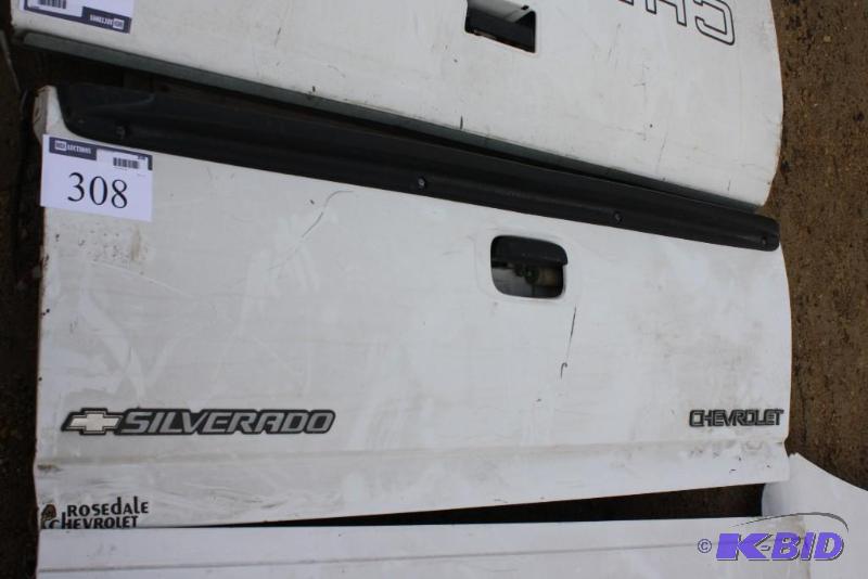 lot 308 image: Chevrolet Silverado Truck Gate White with bl...