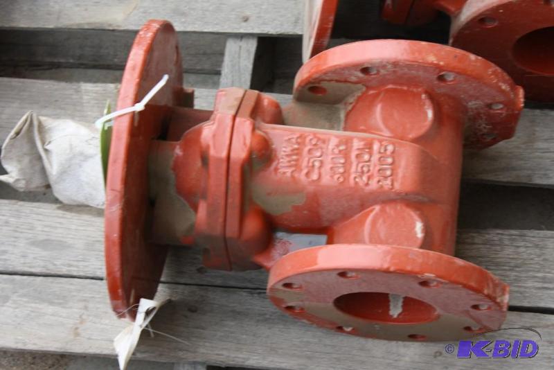 lot 327 image: Nibco Gate Valve Resilient Wedge, Flanged F...