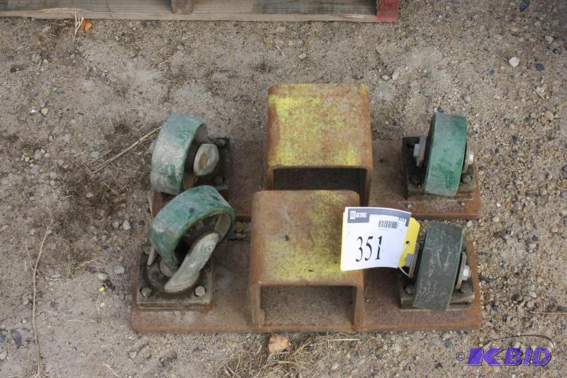 lot 351 image: Lot of (2) Miscellaneous pallet wheels on me...