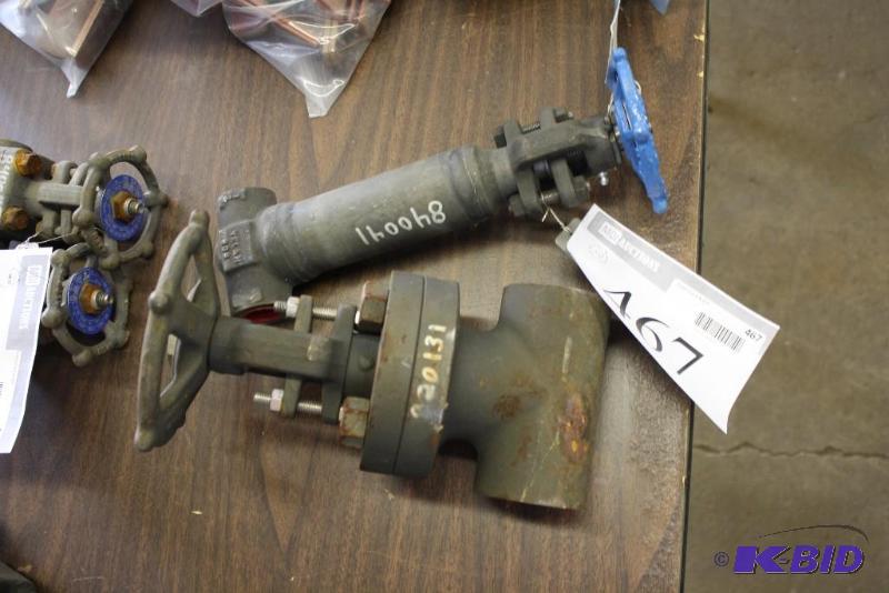 lot 467 image: Lot of (2) Miscellaneous Gate Valve 1 12&qu...