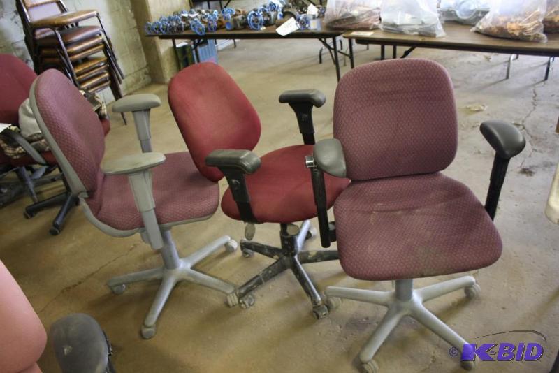 lot 497 image: Lot of (3) office chairs on wheels arm rests...
