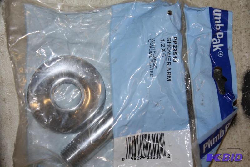 lot 506 image: Bag of PlumbPak Shower Arm Pipe Fittings 12...