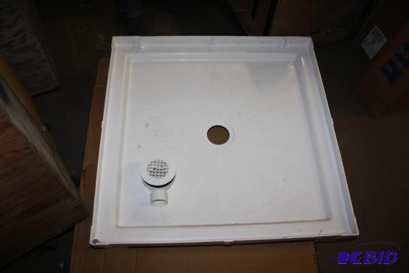lot 557 image: Mustsee Durabase Shower Floor 32" x 32&...