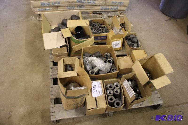 lot 562 image: Pallet of Miscellaneous Metal Pipe Fittings I...