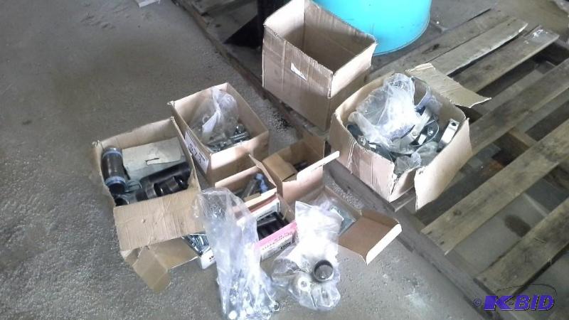 lot 573 image: Box Lot of (6) Including Bolts Pipe Tubing w...