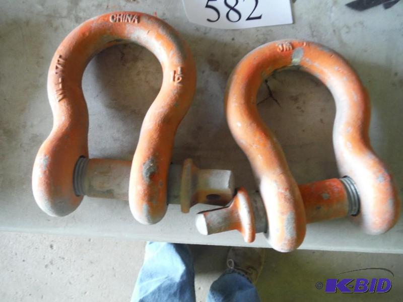 lot 582 image: Lot of (2) Anchor Shackle for Towing Bolt Ty...