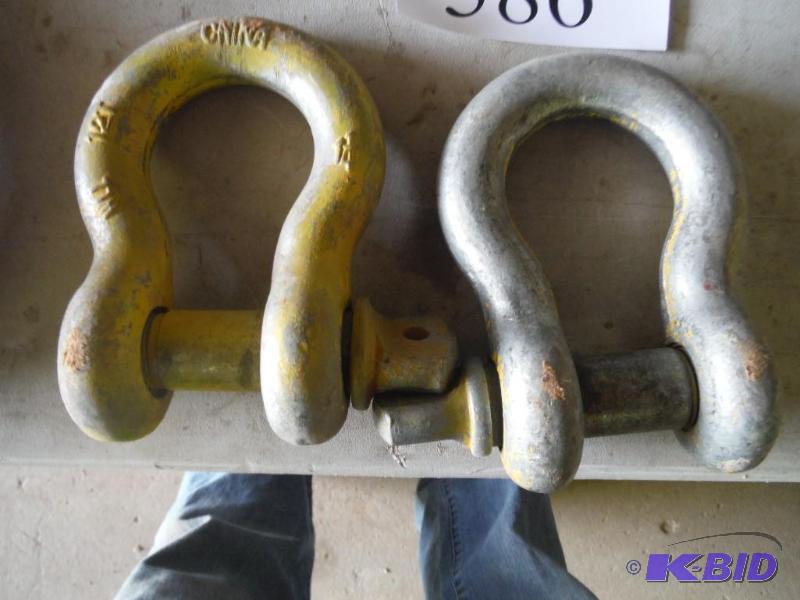 lot 586 image: Lot of (2) Anchor Shackle for Towing Bolt Ty...