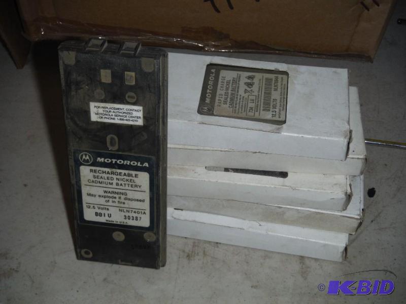 lot 595 image: Lot of (6) Used Motorola Walkie Talkie Batter...