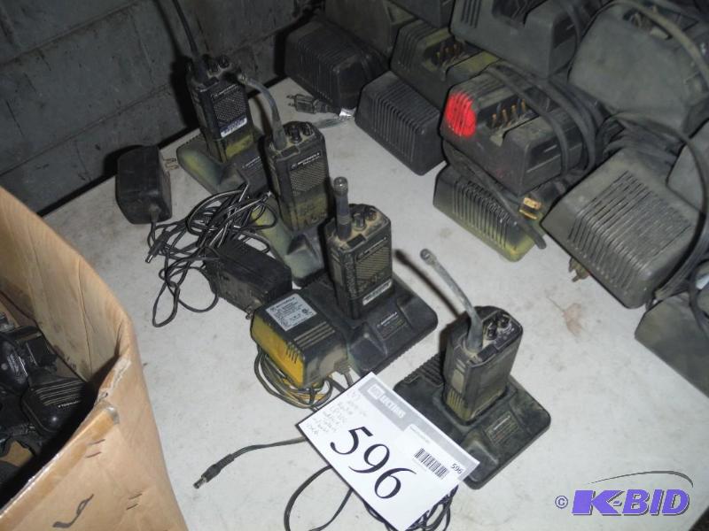 lot 596 image: Lot of (4) Motorola Radio CP-300 Walkie Talki...
