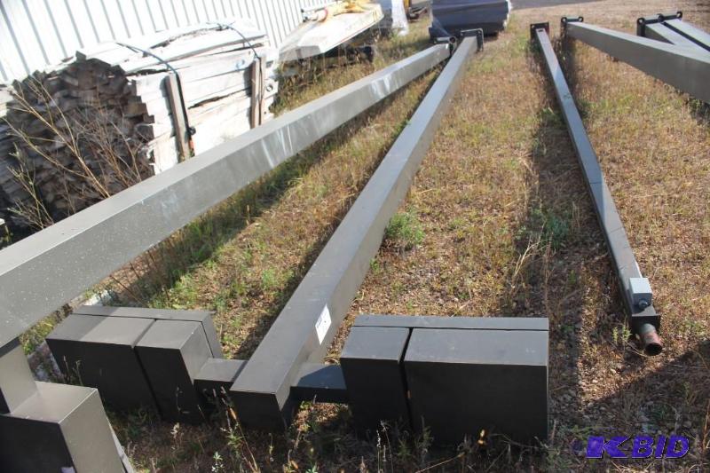 Dual Light Pole Sodium Bulb Light 25 tall...