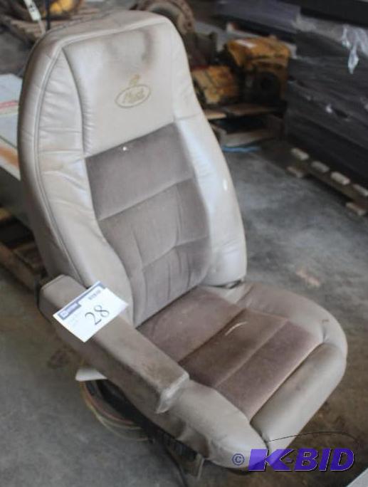 Mack Drivers Seat Swivel attachment right ...