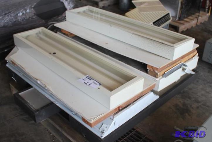 Lot of (6) Commercial Lights 1 x 4 app. 4 ...