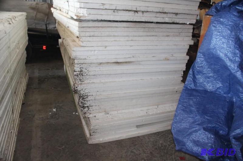 Lot of (30) Styrofoam sheets 4 x 8 2&quot...