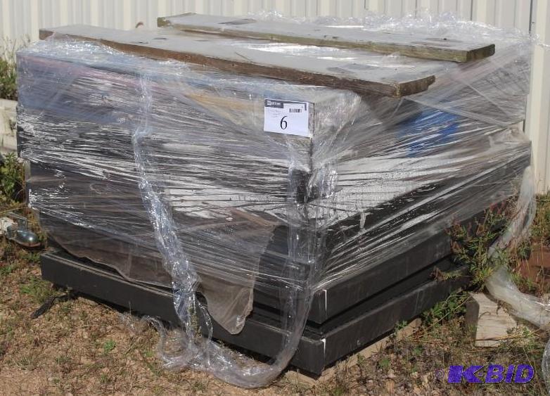 Lot of (9) Commercial Recess Lights 4 x 4....