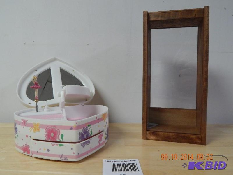 lot 15 image: Kids jewelry box and Knob Creek display box&n...