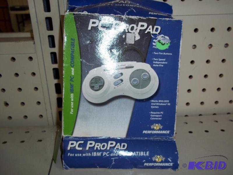 lot 20 image: Pc pro pad controler...