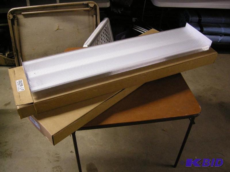 lot 101 image: 2 48 light fixtures