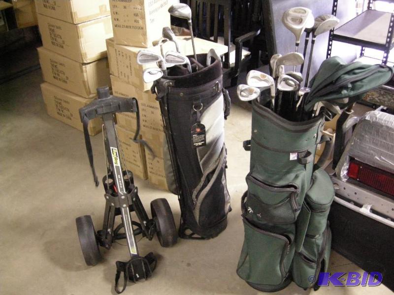 lot 104 image: Golf clubs