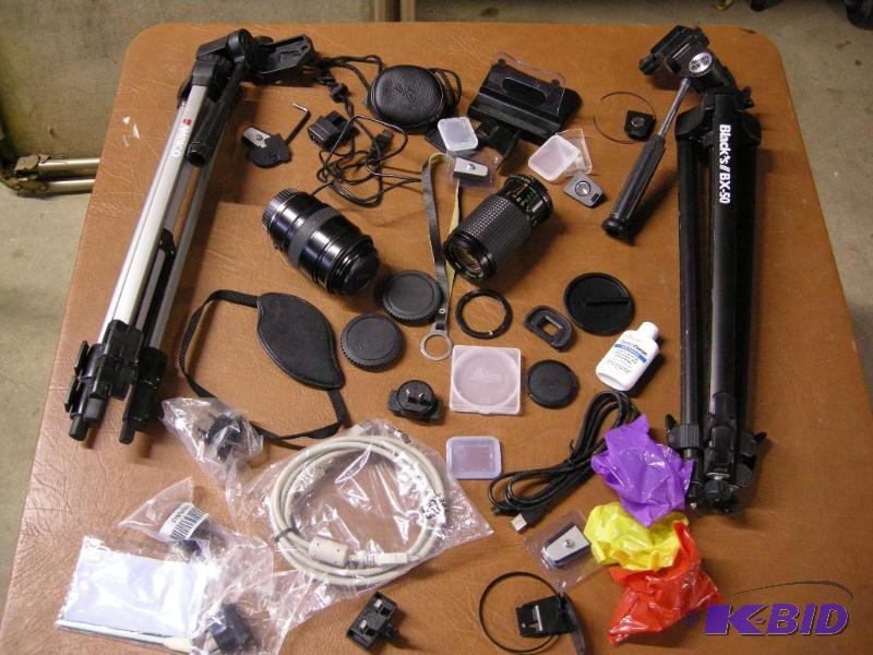lot 106 image: Camera items