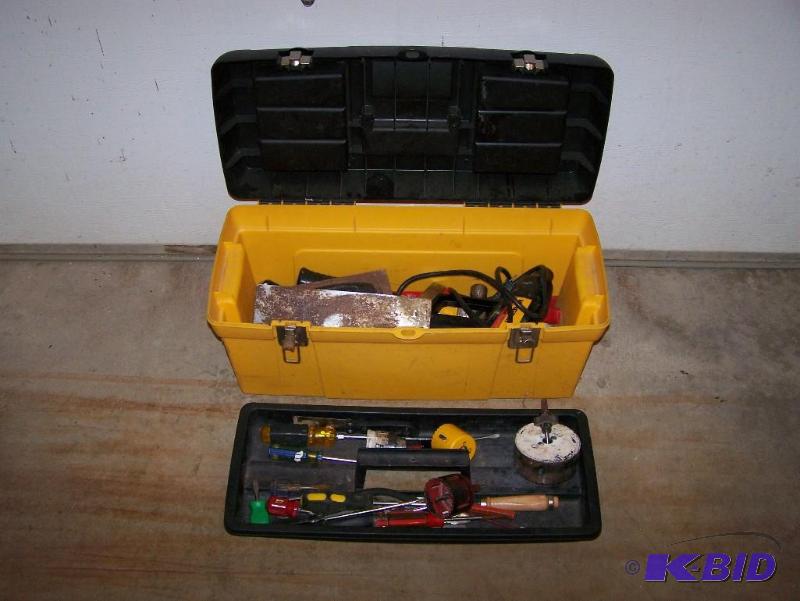 lot 31 image: 24 yellow tool box full of tools