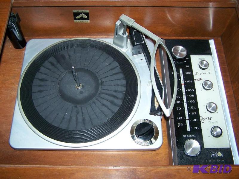 antique rca victor radio record player
