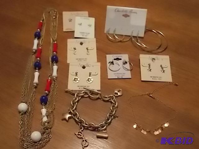 Lot Of Assorted Goldtone Jewelry &nbsp8-Pai...