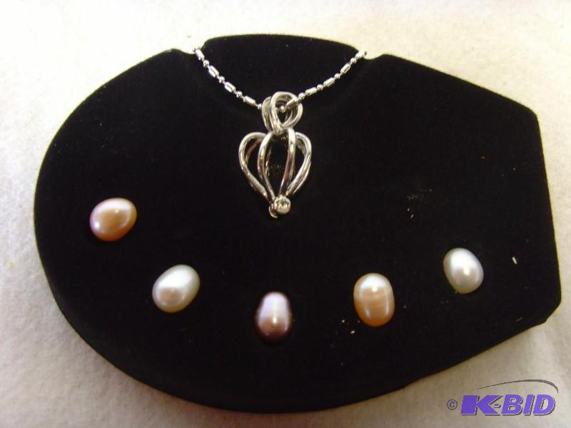 Interchangeable Pearl Necklace Set