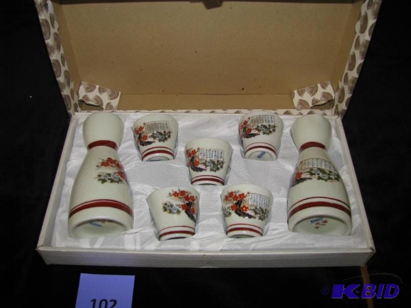 lot 102 image: Vintage Sake Serving Set, new in box...