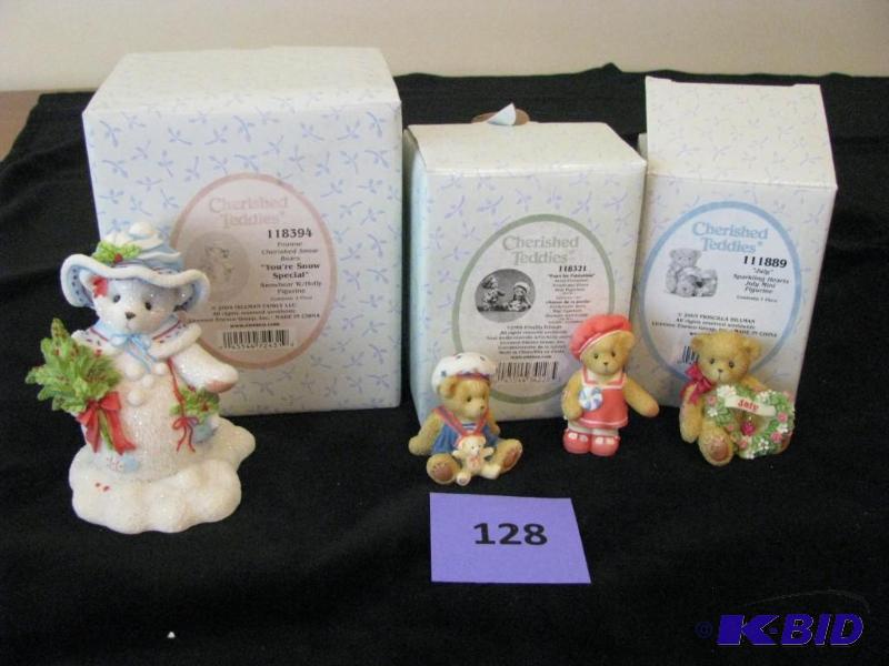 lot 128 image: Cherished Teddies Figurines, &quotyour snow ...