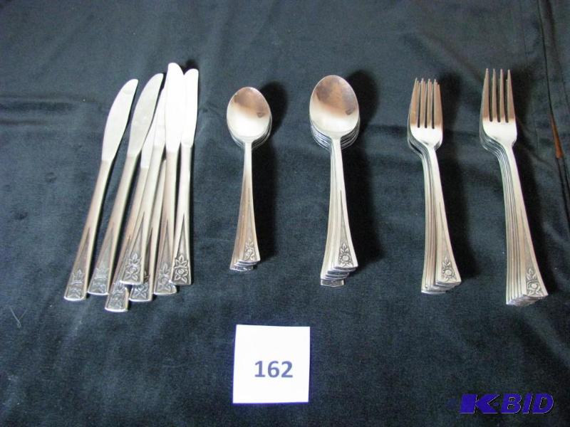 lot 162 image: vintage Oneida Northland Pasadena Rose Stainl...