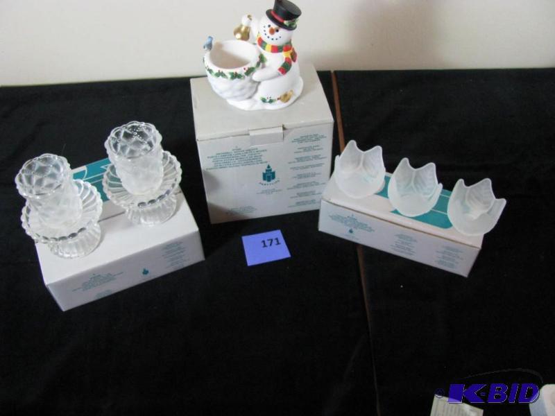 lot 171 image: Party lite Quilted crystal votives frosted lo...