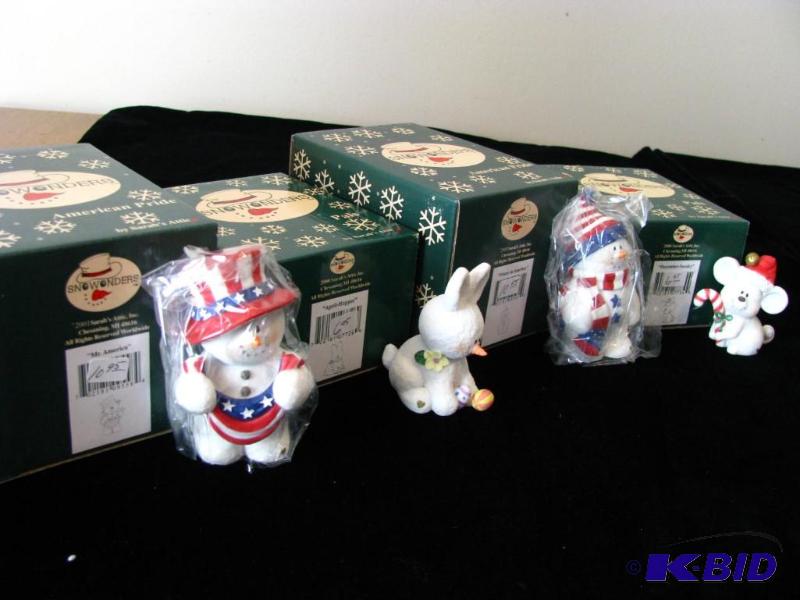 lot 24 image: 4 Snowonder figurines...