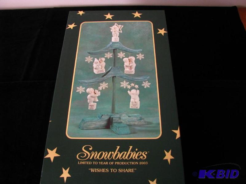 lot 36 image: Dept 56, Wishes to share, Tree with 5 snowbab...